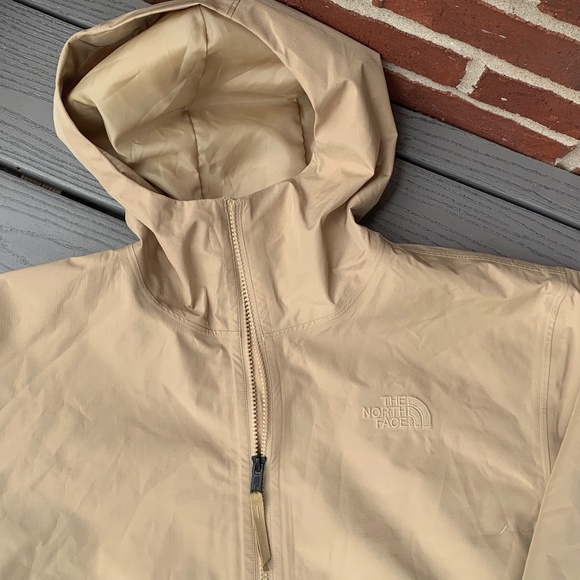 The North Face Daybreak Water Repellent Mid Rain Parka - Picture 3 of 14